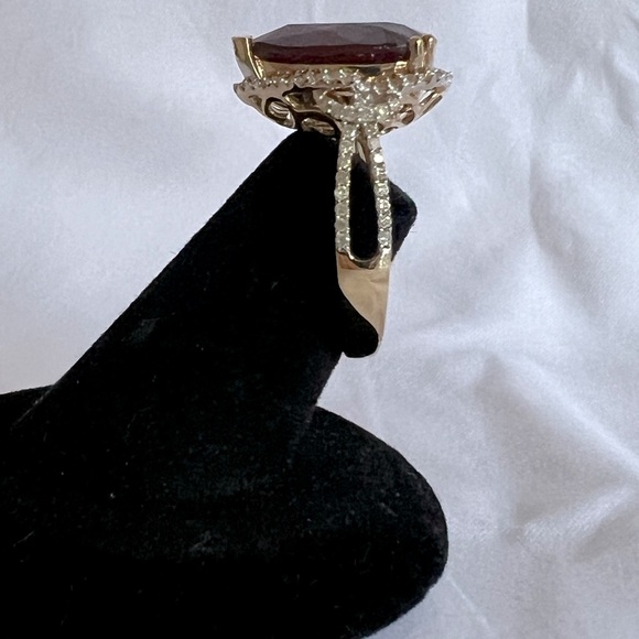 Ruby & Diamond Ring; 14kt Yellow Gold; Appraisal Included; Size 9 - Picture 9 of 11